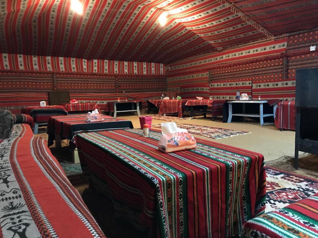 Wadi Rum Nature Tours And Camp מראה חיצוני תמונה
